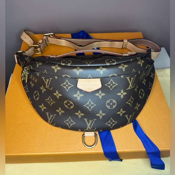 SOLD Bumbag Sac Ceinture in Monogram - Picture 1 of 16